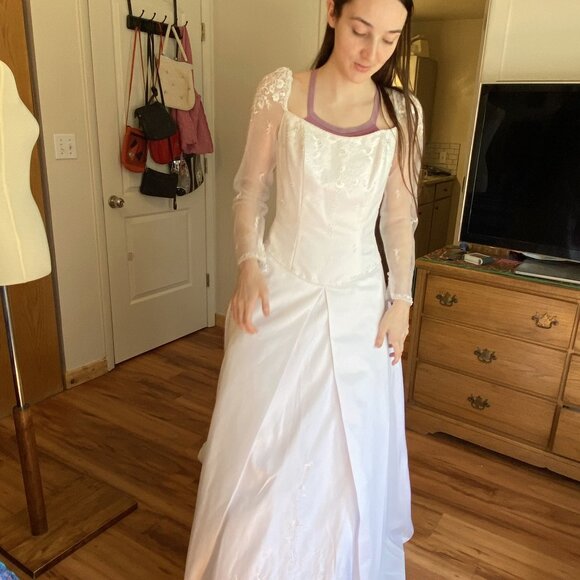 2) Wedding Gown: Fairy Tale Wedding - Picture 8 of 10